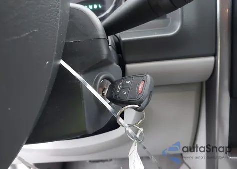 2008 Jeep Liberty Sport из США, поврежденный, VIN 1J8GN28KX8W176654